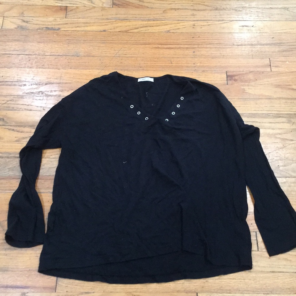 Sunnyside V neck long sleeve tee sz S